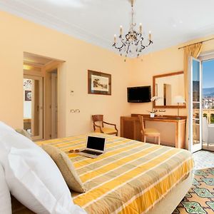 Comfort Zimmer mit Kingsize-Bett